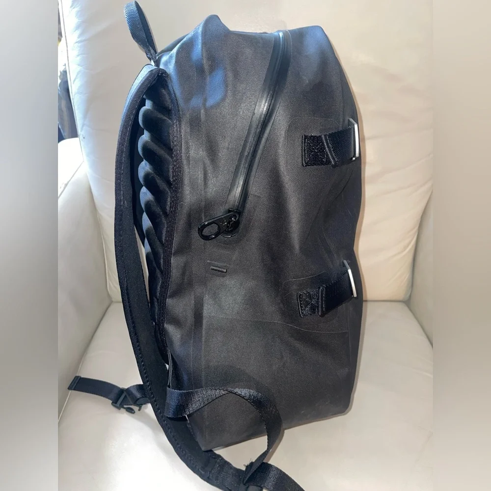 Black Urban Water Resistant  Backpack Sturdy. Great For Cycle, Camping Or Hiking